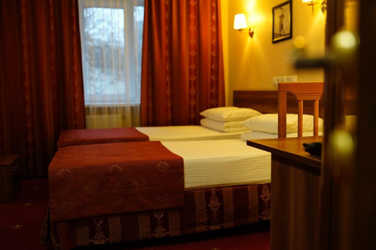 AMAKS Vizit Hotel Gomel Esterno foto
